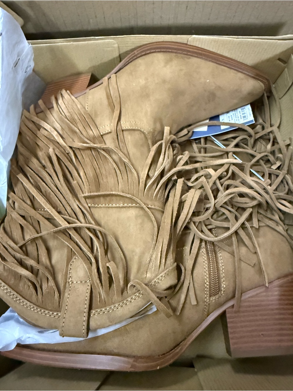 Women's Austin Fringe Western Ankle Boots Universal Thread Tan

Warehouse